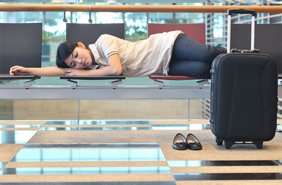 10 Tips For Sleeping Safely At The Airport