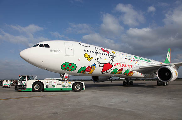EVA Airways: Hello Kitty Everything