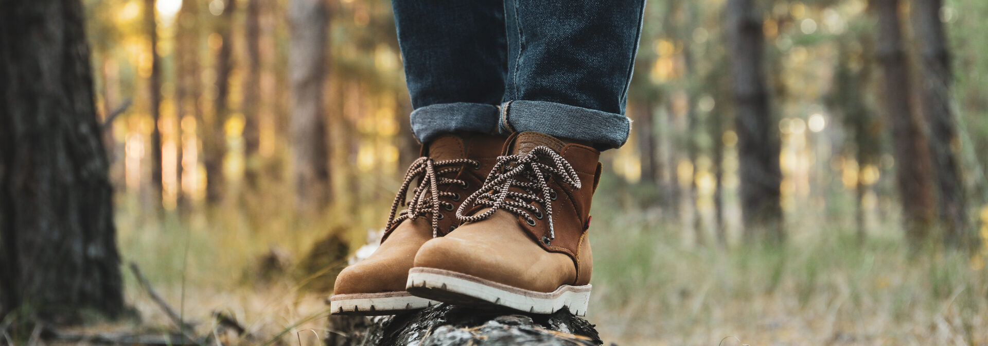 stylish men's hiking boots