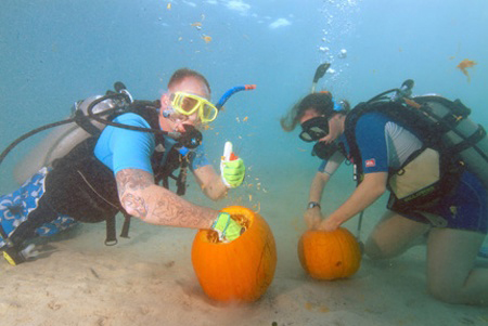 Underwater pumpkin carving contests