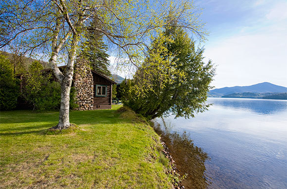 Lakeside Cottages