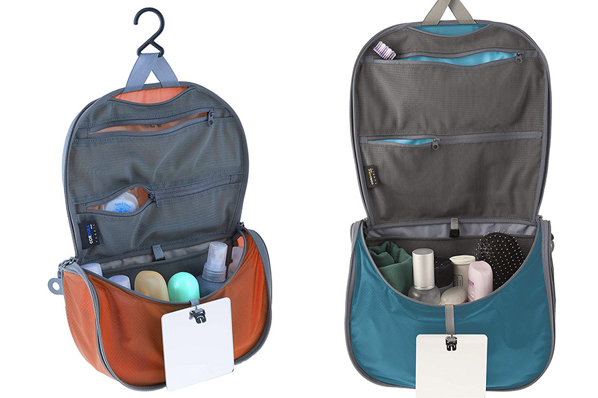 Sea to Summit Travelling Light Hanging Toiletry Bag