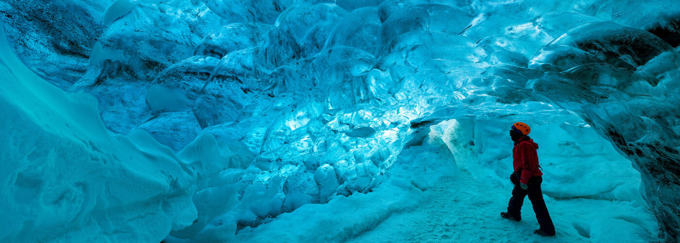 vatnajokull ice cave iceland.