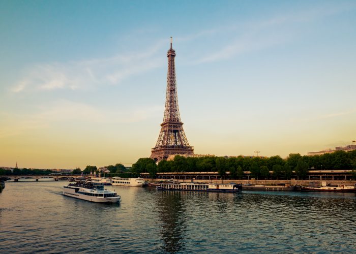 paris river cruise