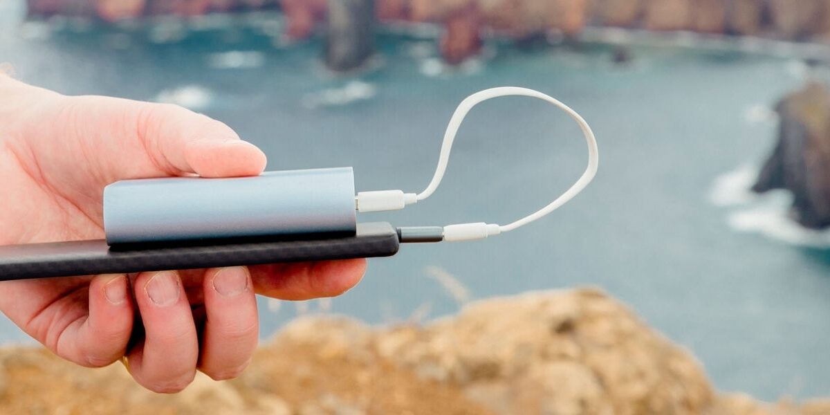 The 11 Best Portable Chargers for Travel | SmarterTravel