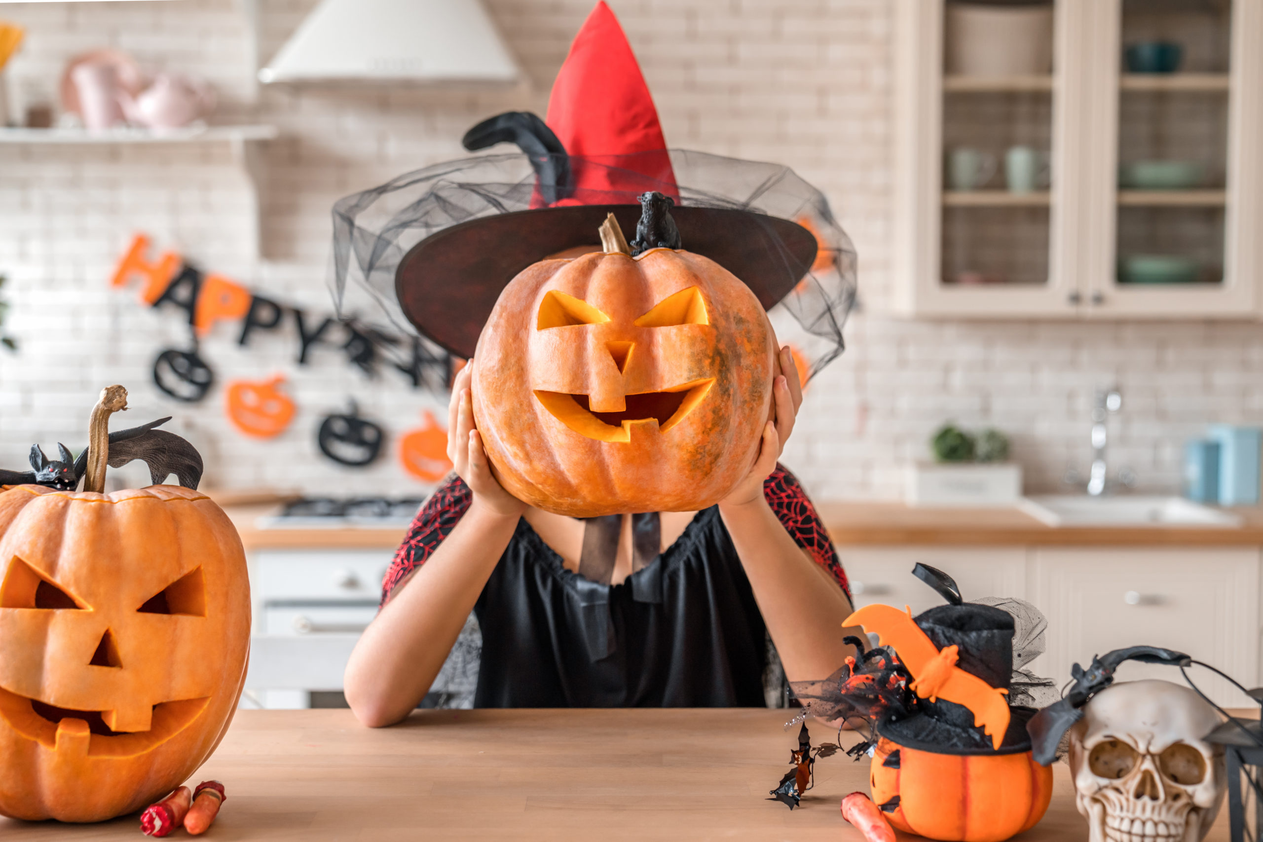 8 Creative Travel-Themed Halloween CostumesSmarterTravel