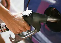 Precious fuels: How to save despite high summer travel costs