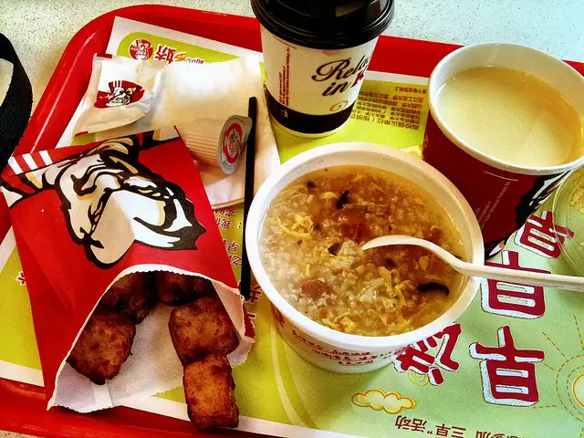 10 Tastiest Fast Foods You Can’t Get in America