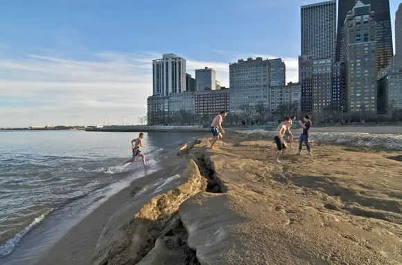 10 Great Urban Beaches