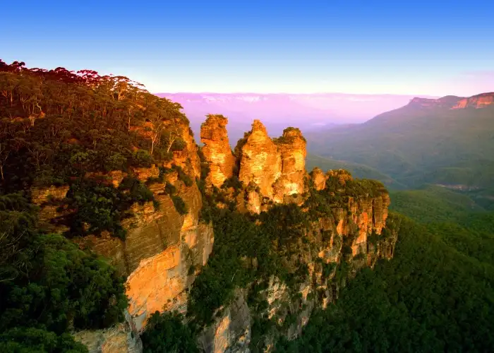 Australia’s Blue Mountains: Forests, Cliffs, and Waterfalls