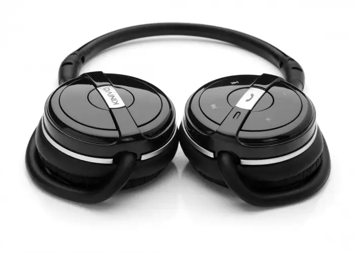 Product Review: Kinivo BTH240 Bluetooth Stereo Headphones