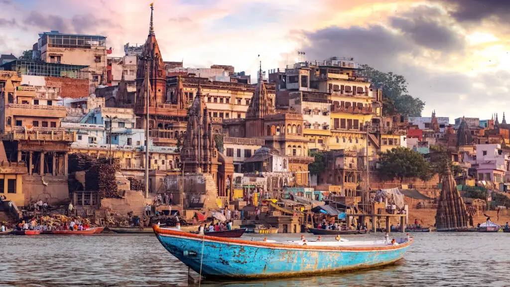 varanasi-india-boat