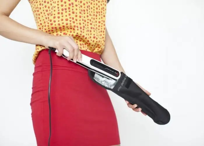 Pick of the Day: Onei Heat Shield Flat Iron Travel Pouch
