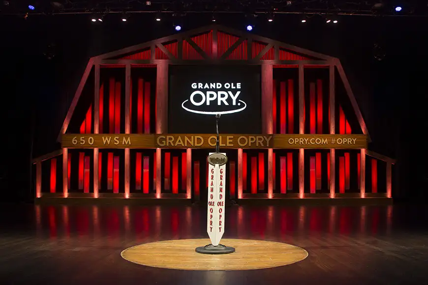 Grand ole opry red stagee