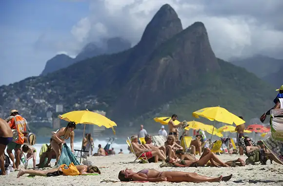 What to Expect On a Brazilian Beach