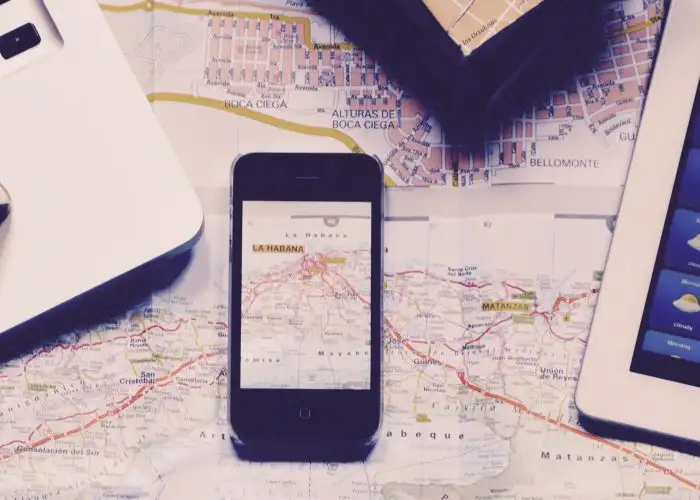 12 Travel Apps You Need on Your Phone