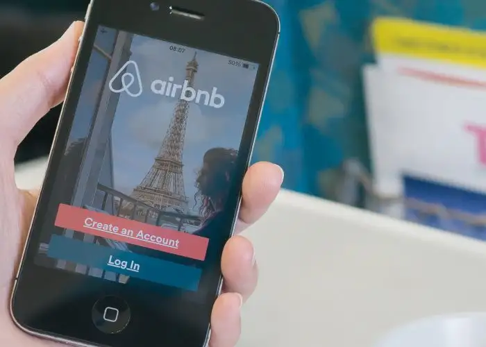 Airbnb Offers Split-Payment Option