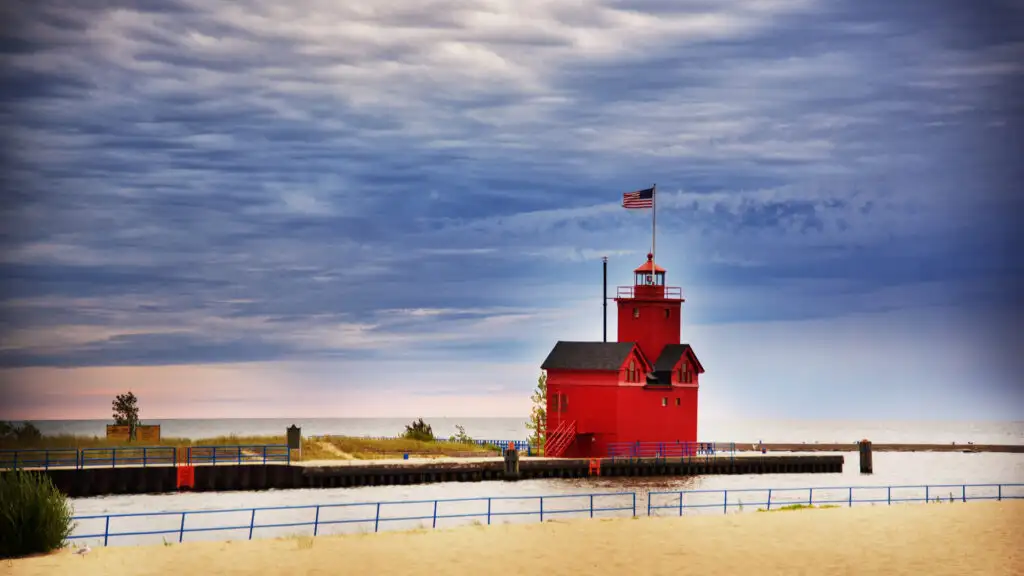 red-lighthouse-holland-michigan