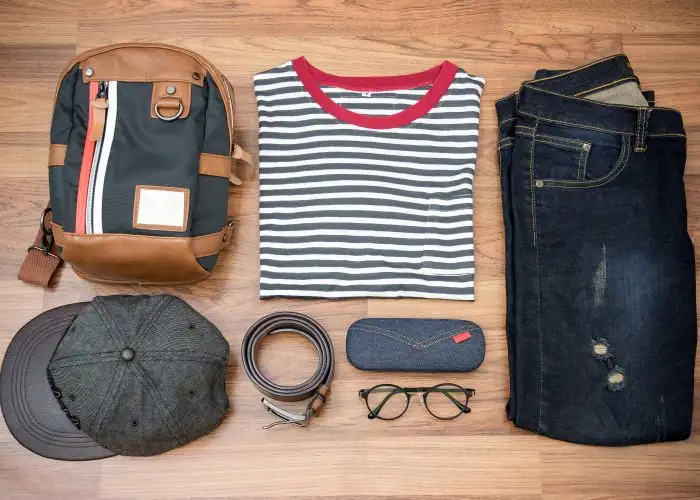 5 Items That Make up the Perfect Plane Outfit for Men