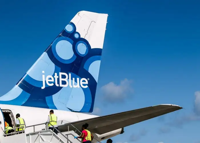 JetBlue crew and plane