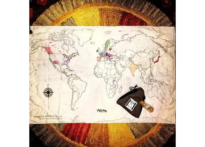 Atlas kit world map