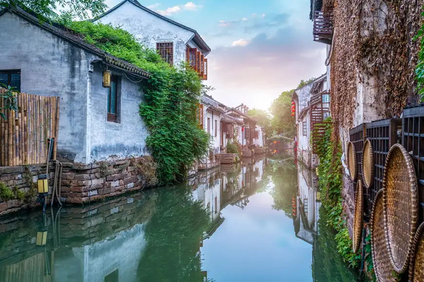 Suzhou jiangsu province waterway.