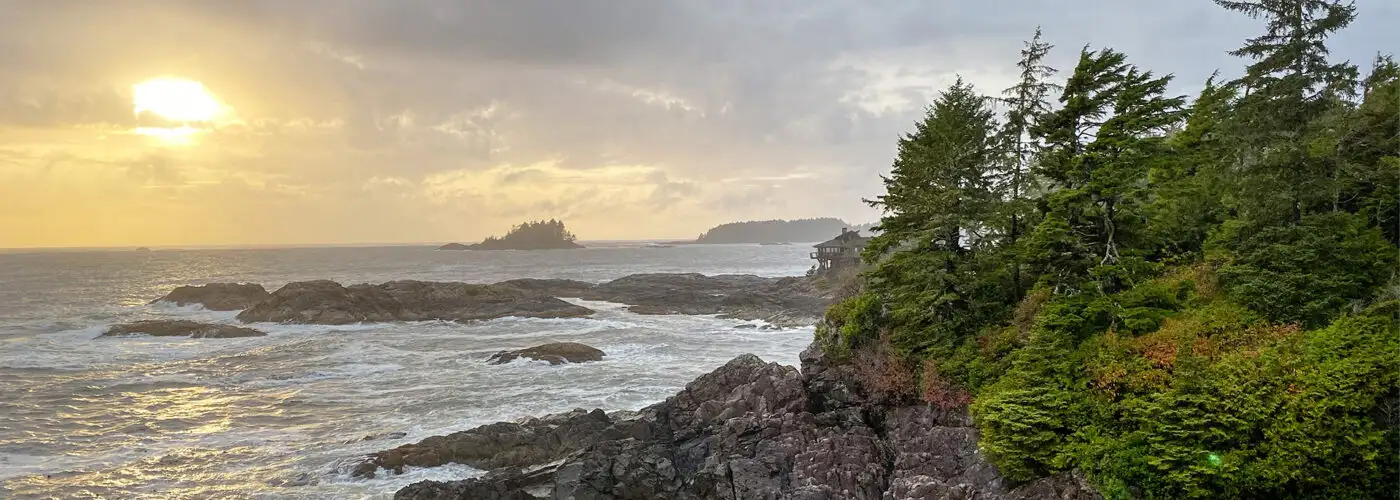 Tofino Sunrise looking out at ocean and cliffs