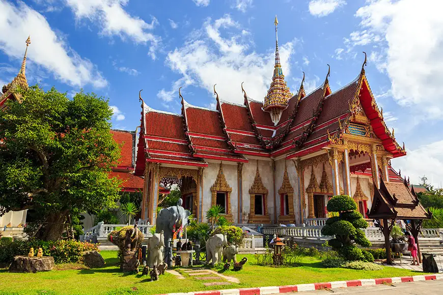 wat chalong temple phuket.