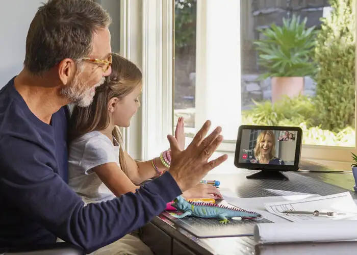 Amazon Echo Show 8 family talking virtually