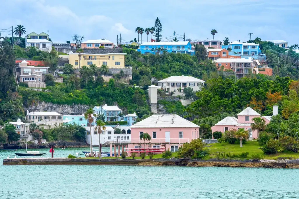 Colorful houses on the water in Hamilton, Bermuda