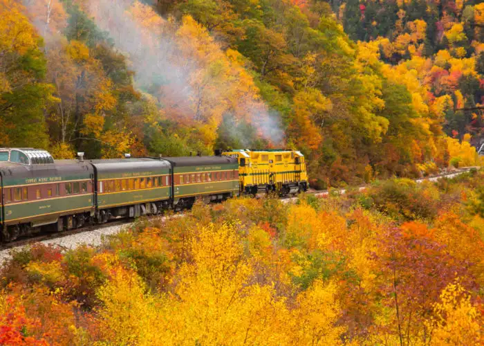 The 10 Best Fall Train Rides in the U.S.