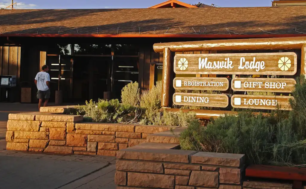 Maswik Lodge - Inside the Park