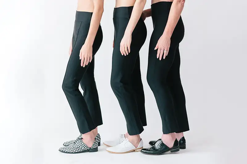 Three models wearing the époque évolution Jet-Set Trouser