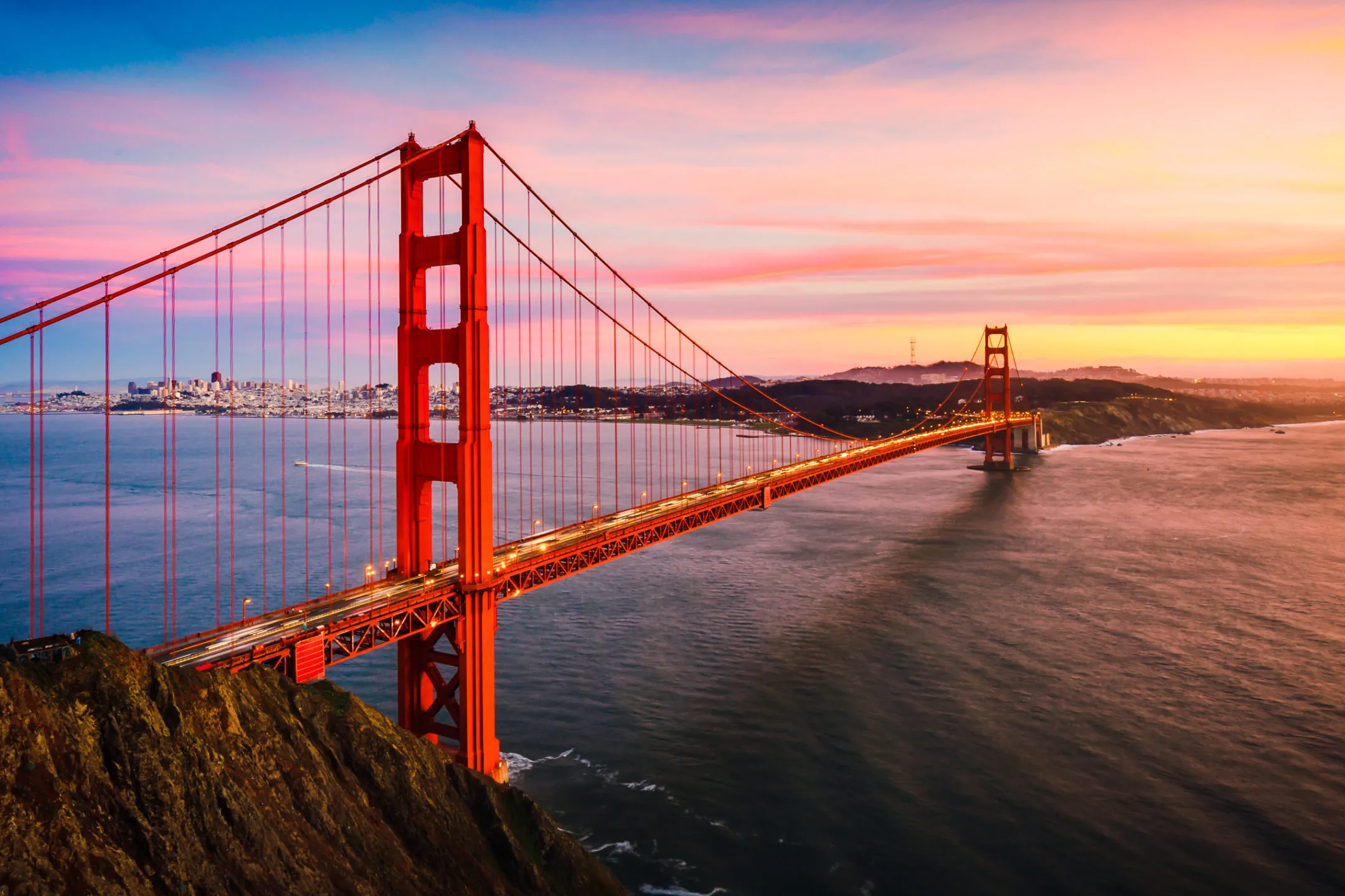 Golden Gate bridge at sunset